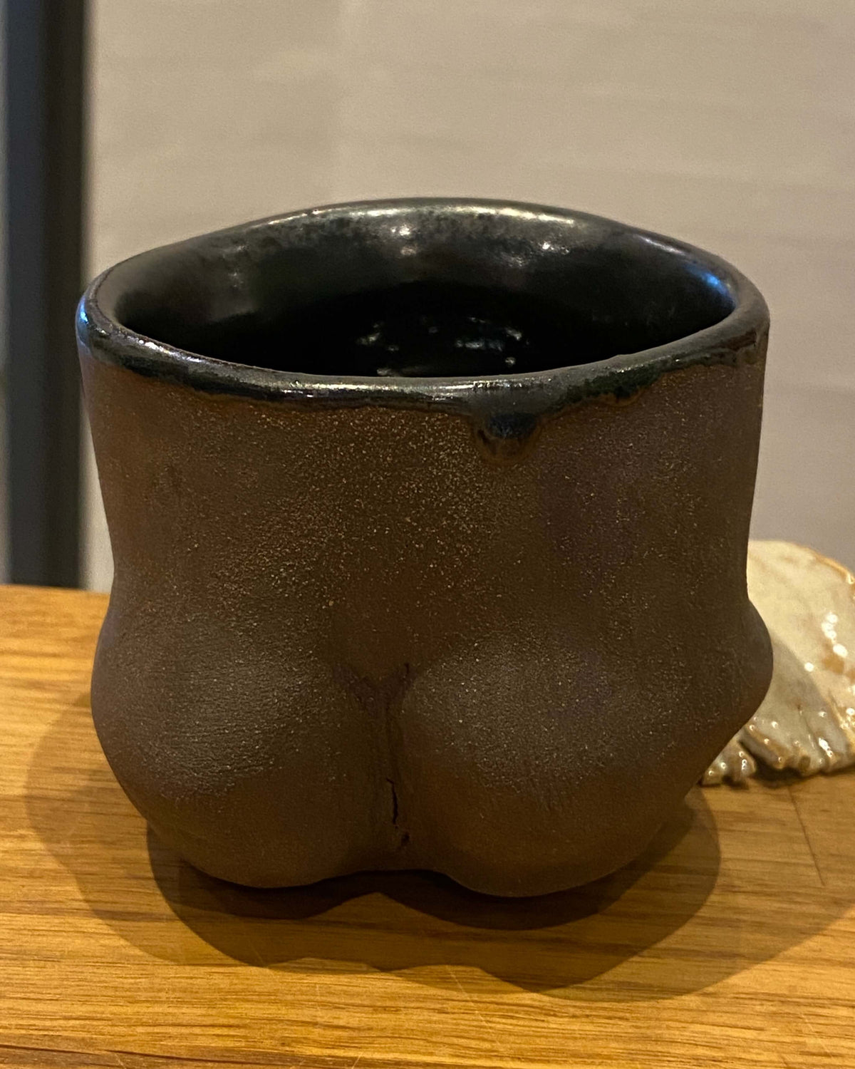 Urtepotte Jørgen fra bagsiden