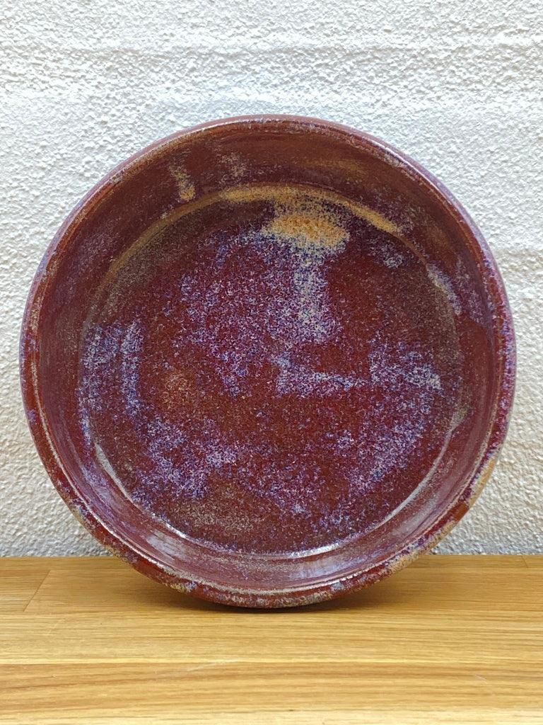 Skål Dark Rose set ovenfra med dyb rosa glasur